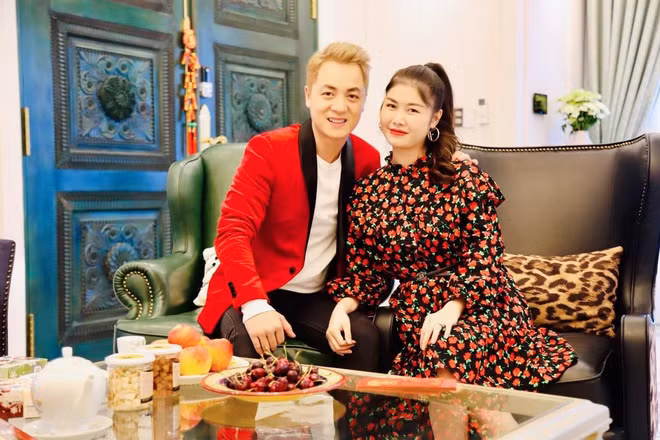 Loa mat biet thu long lay nhu khach san cua Dang Khoi