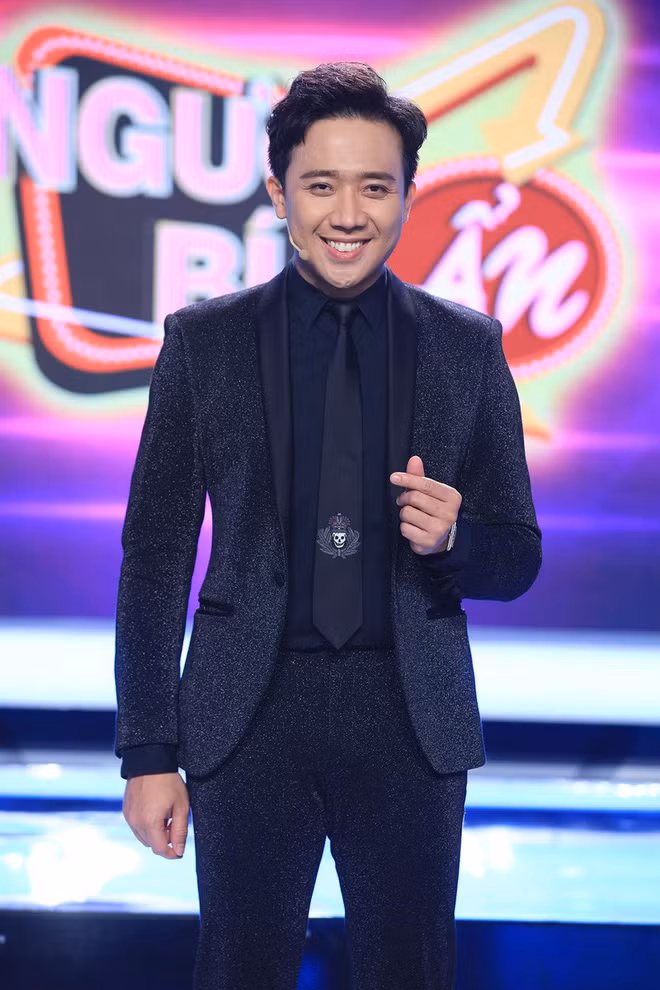 Với sự góp mặt ở hầu hết các show truyền hình, riêng game show, ước tính nam MC Trấn Thành đã thu về vài trăm triệu một tháng. Ngoài ra, anh còn đi dẫn event khắp mọi nơi và tham gia đóng quảng cáo hàng loạt.