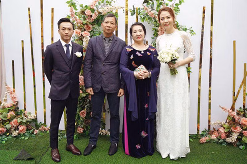 Chia tay Hạ Vi, Cường Đô La tìm được người yêu mới là Đàm Thu Trang. Năm 2019, thiếu gia phố núi và Đàm Thu Trang tổ chức lễ cưới sang trọng tại quận 1 (TP HCM).