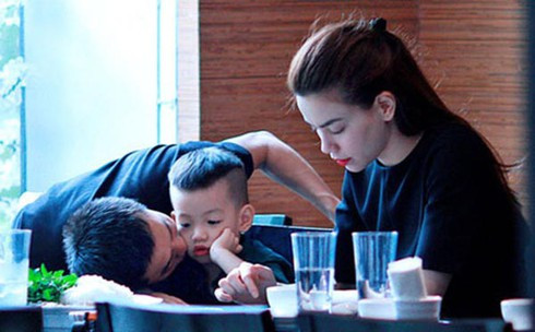 Dù không tổ chức đám cưới linh đình nhưng Hà Hồ và Cường Đô La đã có khoảng thời gian công khai với giới truyền thông, chung sống với nhau và có một con chung là bé Subeo.