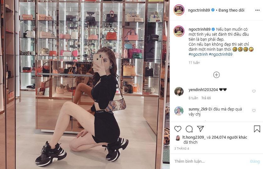 Thậm chí, trong thời điểm dịch Covid-19, nhiều nghệ sĩ phải tiết kiệm chi tiêu hết sức, thậm chí phải chuyển sang bán hàng online để kiếm thêm thu nhập, thì Ngọc Trinh thời gian đó khá thành thơi gần như “ ở nhà nghỉ dịch” và cũng rất ít xuất hiện trong các sự kiện giải trí. Ảnh: Ngọc Trinh 