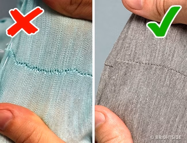 Bạn cũng có thể nhận biết nhanh một bộ quần áo chất lượng tốt hay không bằng cách dùng tay nhẹ nhàng kéo giãn đường may. Nếu đường may có dấu hiệu như hình bên trái thì không nên mua.