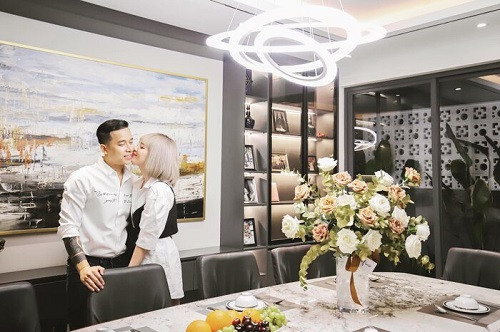 Lê Hoàng tiết lộ anh là người đích thân lên ý tưởng trang trí và xây dựng ngôi nhà này. Ảnh: FBNV.