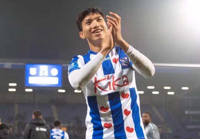 Doan Van Hau sap het hop dong tai Ha Lan, cho ngay ve nuoc?