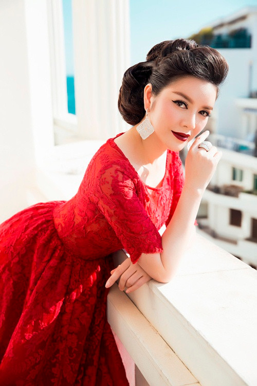 Sinh năm 1982, Lý Nhã Kỳ cũng được xem là một trong những mỹ nữ độc thân giàu có nhất nhì showbiz. Ảnh: Internet.