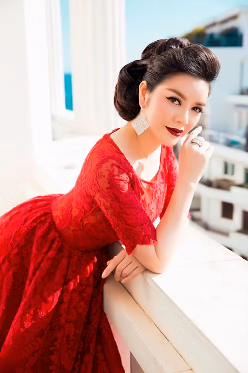 Sinh năm 1982, Lý Nhã Kỳ cũng được xem là một trong những mỹ nữ độc thân giàu có nhất nhì showbiz. Ảnh: Internet.