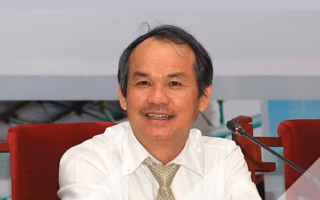 Chủ tịch Tập đoàn Hoàng Anh Gia Lai cũng từng tự hào tuyên bố: "Tôi không quen ai chân dài! Vì tôi không có thời gian và cũng không có sở thích ngắm chân dài".