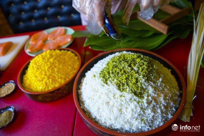Để khử mùi tanh của cá, cơ sở này lấy trà xanh ướp với gạo đồng thời tạo thêm sự độc lạ cho bánh. Ảnh: Infonet.