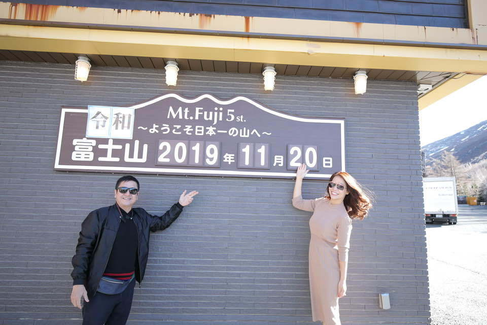 Là người gia trưởng và nghiêm khắc, khác hẳn với những vai hài anh đóng nhưng nghệ sĩ Chí Trung đã cởi mở hơn rất nhiều từ khi gặp Ngọc Lan.