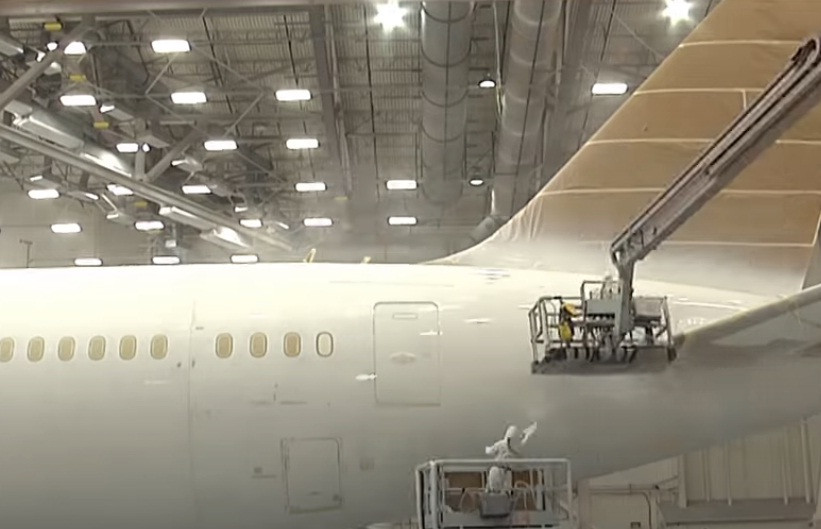 Công đoạn phun sơn sắp hoàn thiện.