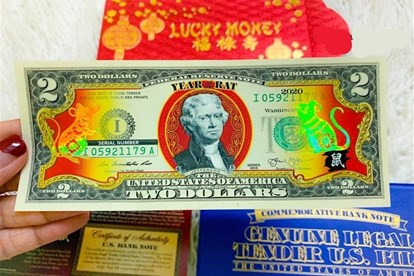 Còn gần một tháng nữa mới đến Tết Nguyên đán Canh Tý 2020 nhưng thị trường tiền độc lạ để làm quà tặng, lì xì đã rất sôi động.