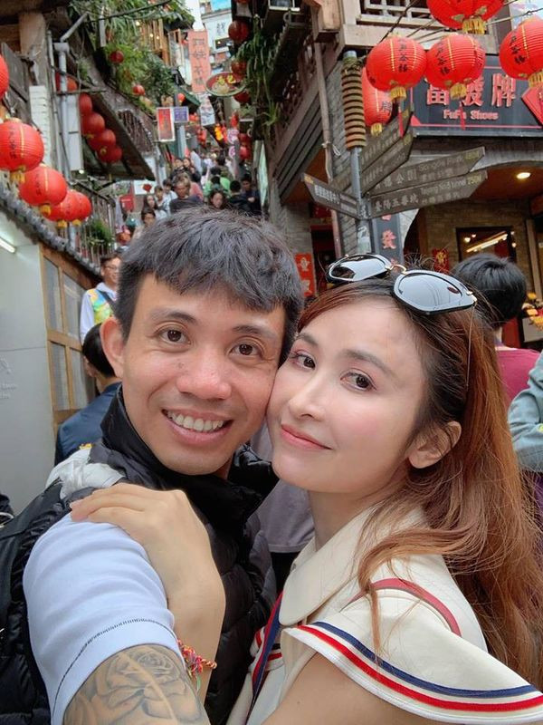 Nói về những lần chiều vợ đình đám nhất phải nhắc đến lần Minh Nhựa tuyệt thực, tự tử khi vợ hai Mina ôm con bỏ nhà đi vì tính lăng nhăng của chồng.