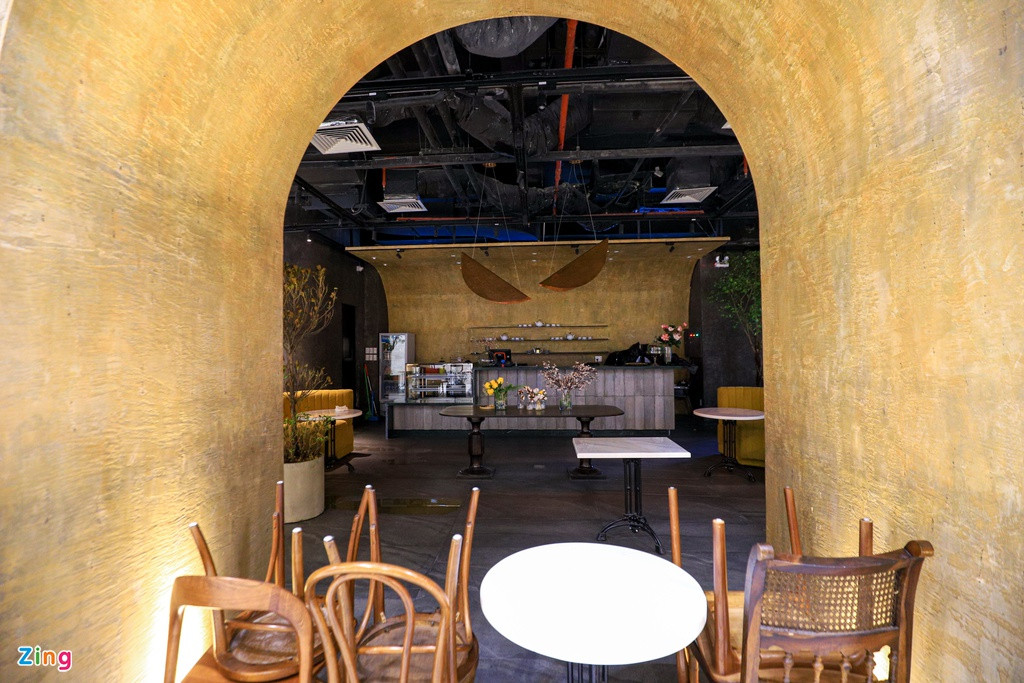 Tuy nhiên, vẫn còn một số nhà hàng, quán ăn đóng cửa.