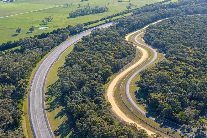 VinFast mua trung tam thu nghiem xe cua GM tai Uc