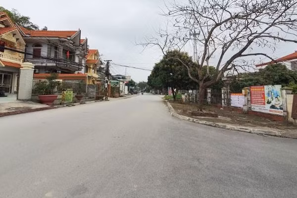 “Biet phu” hoanh trang cua gia dinh benh nhan Covid-19 thu 17 Hong Nhung