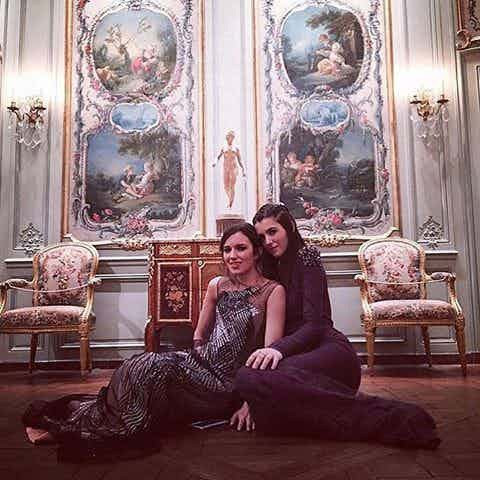 Kyra Kenedy là một trong những người thừa kế dòng họ Kenedy danh tiếng của Mỹ. Trên trang cá nhân, Kyra Kenedy thường xuyên đăng tải các bức hình về những tư dinh xa hoa, cũng như cuộc sống thượng lưu của mình.