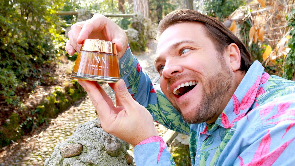 Bản thân loài hoa Manuka cũng rất hiếm. Hơn nữa việc thu hoạch vô cùng khó khăn vì hoa Manuka chỉ nở trong vòng 12 ngày.