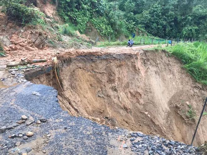 Ngoài Lào Cai, cơ quan khí tượng cũng cảnh báo nguy cơ cao xảy ra lũ quét và sạt lở đất, ngập lụt ở vùng trũng ở nhiều tỉnh vùng núi khu vực Bắc Bộ và Bắc Trung Bộ như Yên Bái, Lai Châu, Sơn La, Hà Giang, Tuyên Quang, Thanh Hóa và Nghệ An.
