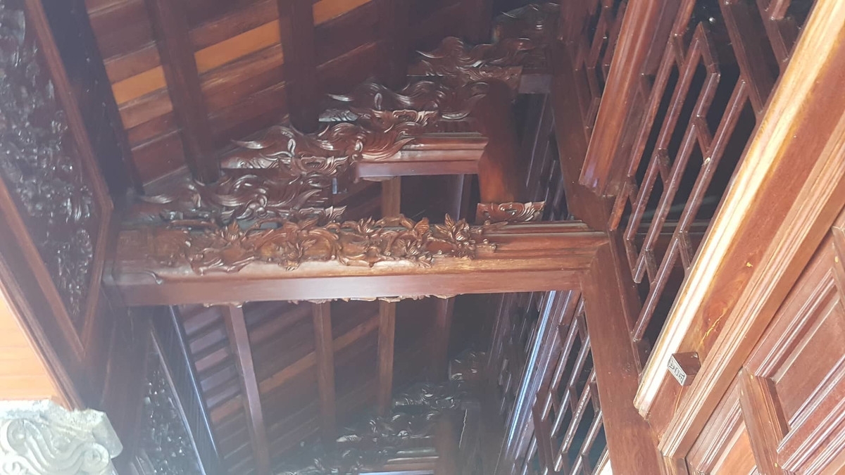 Mái nhà được chạm trổ tinh tế. Ảnh: Vietnamnet.