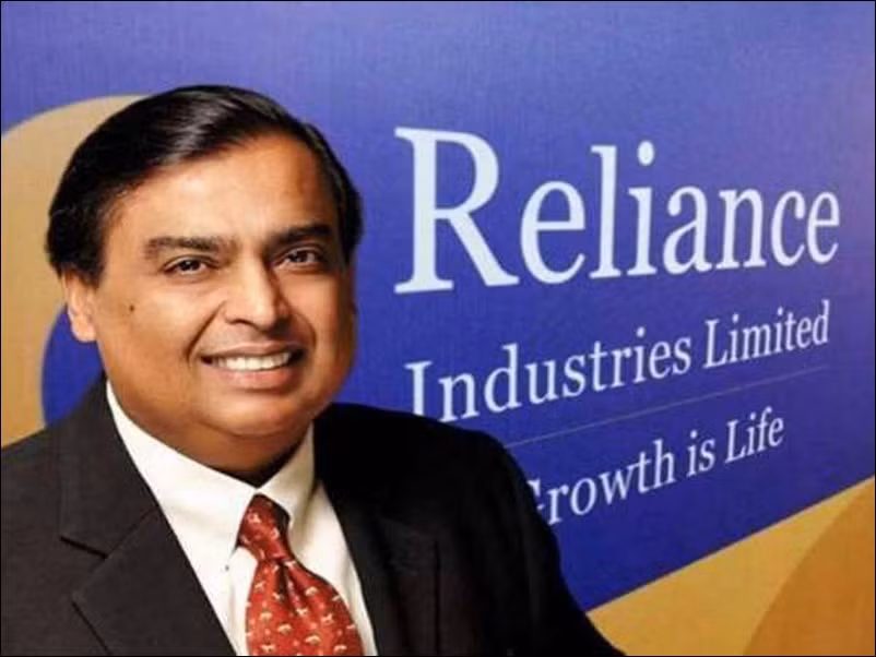 Ông Mukesh Ambani hiện là Chủ tịch Reliance Industries. Gần đây, Mukesh Ambani liên tục vượt qua nhiều ông trùm công nghệ ở Thung lũng Silicon như Elon Musk của Tesla, hai nhà đồng sáng lập Alphabet - Sergey Brin và Larry Page cũng như huyền thoại đầu tư Warren Buffett. Ảnh: Naidunia.