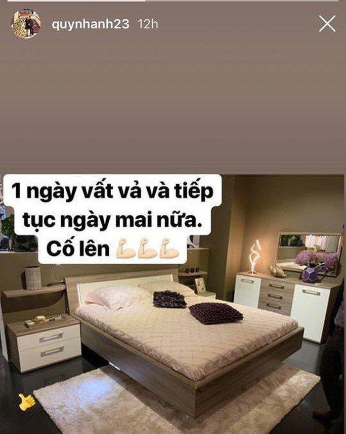 Quỳnh Anh cũng sang nhà mới để giúp anh chàng dọn dẹp, sắp xếp đồ đạc kịp đón Tết. Ảnh: FBNV.