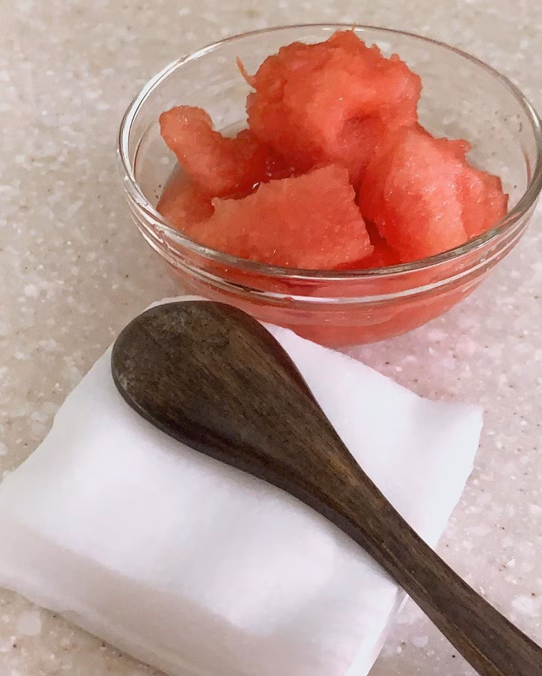 Không phải mỹ phẩm đắt đỏ, “Phù thủy làn da” Nhật dưỡng da nhờ thứ này - Hình 2 Khong phai my pham dat do, “Phu thuy lan da” Nhat duong da nho thu nay-Hinh-2