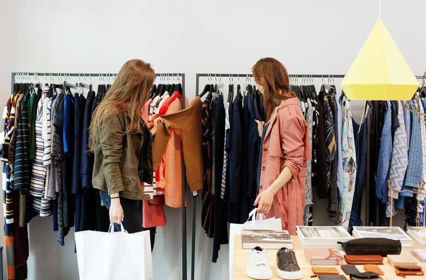 Hãi hùng bí mật động trời được nhân viên bán hàng quần áo tiết lộ Hai hung bi mat dong troi duoc nhan vien ban hang quan ao tiet lo