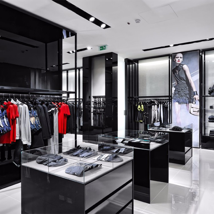 Thêm nữa, nếu nhân viên bán hàng có cơ hội làm việc trong khoảng trưa, đầu giờ chiều thì sẽ ít bị cấp trên phàn nàn hơn. Quản lý không hề muốn thấy tình trạng nhân viên rảnh rỗi chút nào.