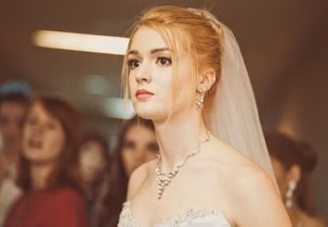 Mặc dù đã giải nghệ nhưng hiện hiếm có ai thay thế được ví trí "búp bê bóng chuyền Nga" của Alisa Manyonok.