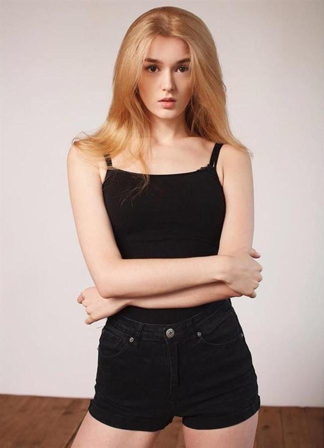 Chính vì tập trung cho các cuộc thi nhan sắc nên cô đã giải nghệ, không còn tiếp tục thi đấu bóng chuyền.