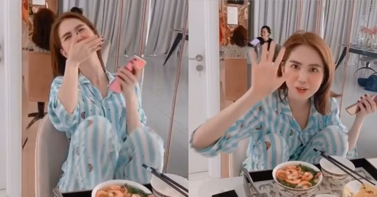 Bên cạnh đó, nếu ai nhanh tay chụp được khoảnh khắc Instagram của Ngọc Trinh đạt được 4,5 triệu follow cũng sẽ nhận được phần quà vô cùng hấp dẫn.