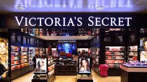 Ngày 20/5, thương hiệu nội y đình đám Victoria's Secret công bố kế hoạch đóng cửa vĩnh viễn 250 cửa hàng ở Mỹ và Canada trong năm 2020.