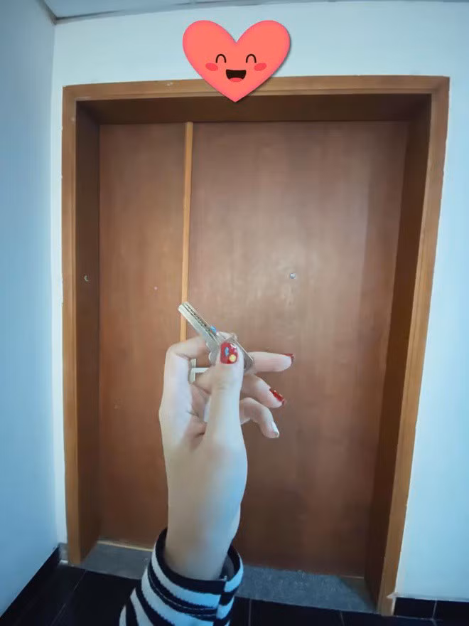 Hồi cuối năm ngoái, Bảo Ngọc khoe trên trang cá nhân việc được ông bà nội là vợ chồng NSƯT Bảo Quốc mua tặng nhà mới. Ảnh: FBNV.