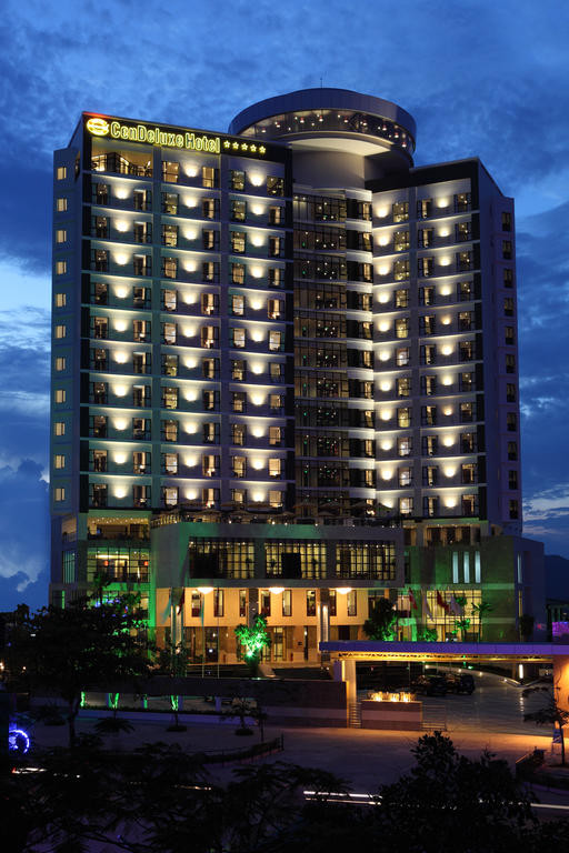 Cendeluxe là một trong những khách sạn 5 sao hiếm hoi của TP Tuy Hòa và là khách sạn cao nhất của tỉnh.