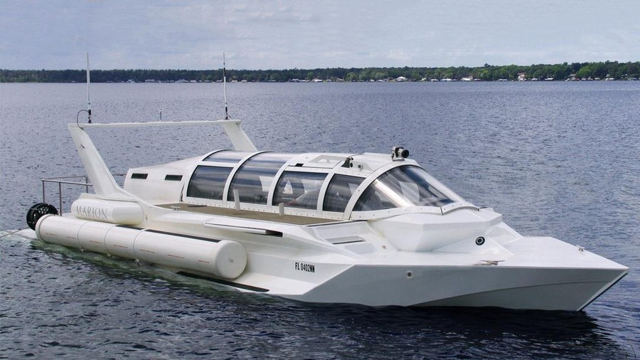 Siêu tàu ngầm kiêm thuyền cao tốc Hyper-Sub (9,5 triệu USD) có khả năng di chuyển trên mặt nước với tốc độ 35 hải lý/giờ và dưới nước là 5 hải lý/giờ. Nguồn ảnh: Successstory.