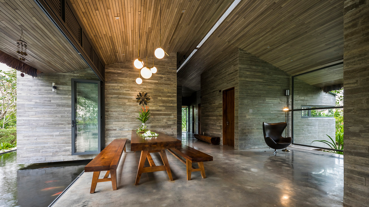 Sàn bê tông được sử dụng thay sàn gạch để giảm chi phí và khiến mọi người cảm thấy thoải mái khi đi trên sàn.