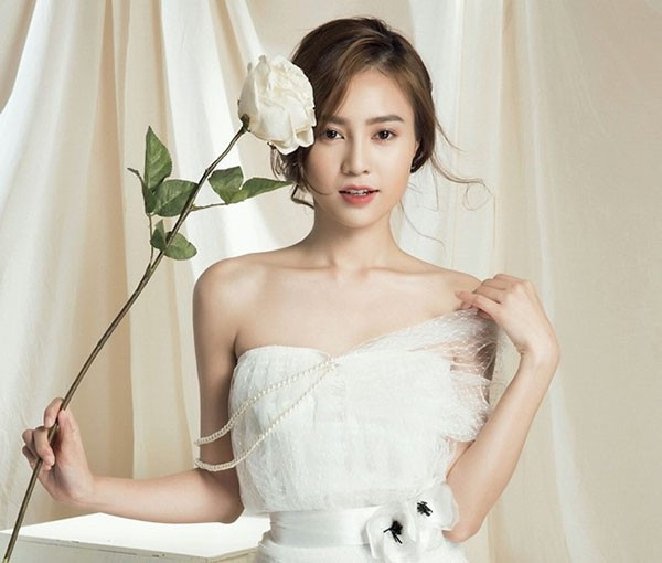 Ở tuổi 30, nữ diễn viên Ninh Dương Lan Ngọc đang là một trong những mỹ nhân sở hữu khối tài sản đồ sộ của showbiz Việt.