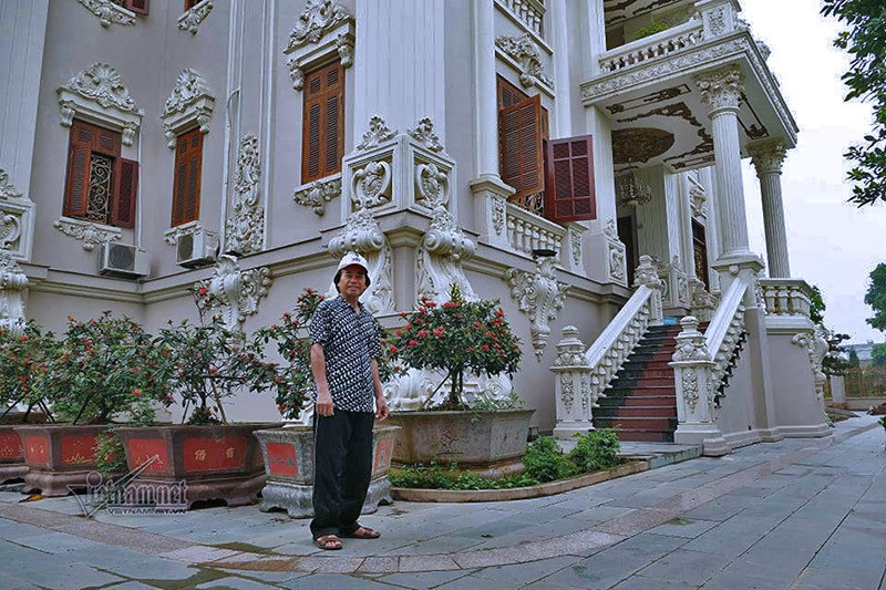 Lâu đài mang tên Lan Khoa Khuê (xã Hải Minh, Hải Hậu, Nam Định) của vợ chồng đại gia Nguyễn Văn Khuê - Nguyễn Thị Lan từng khiến nhiều người xôn xao bởi sự xa hoa tráng lệ. Ảnh: Vietnamnet.