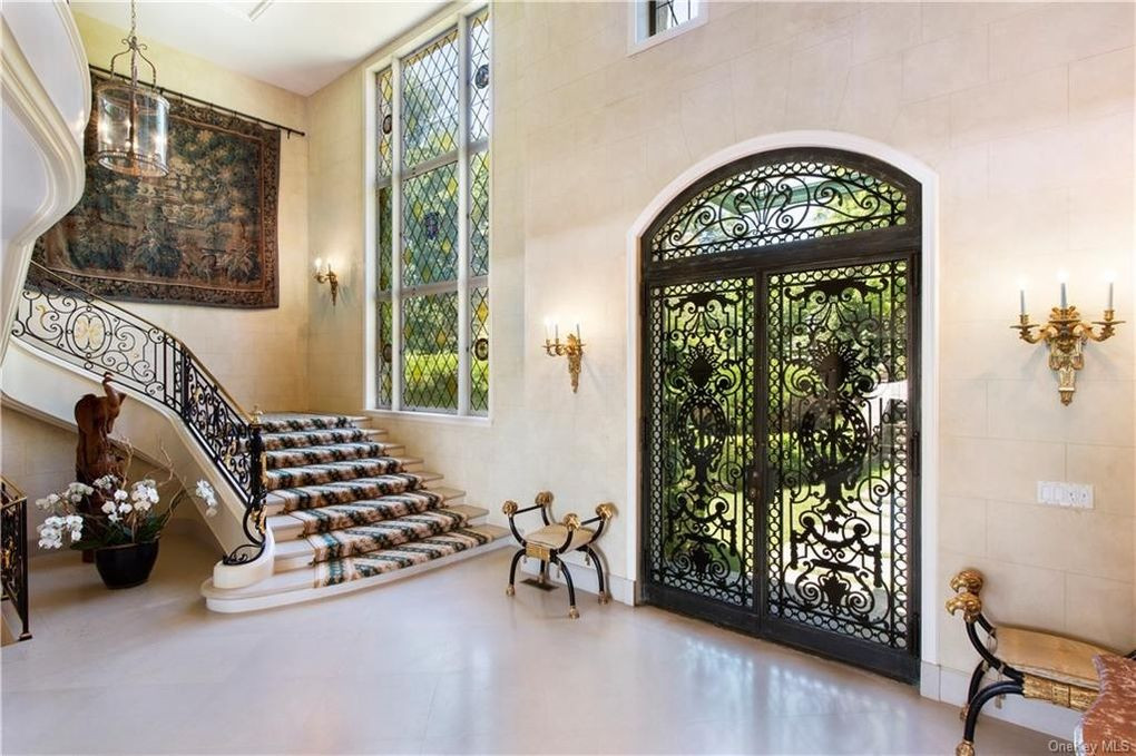 Hillandale từng được xem là biểu tượng của giới nhà giàu nước Mỹ.