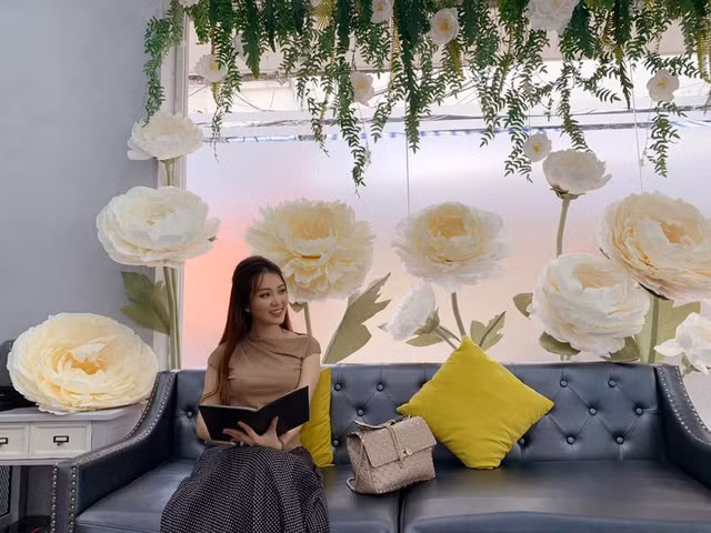 Có nhiều thông tin cho biết nữ MC VTV không chỉ làm công việc ở đài truyền hình mà còn kinh doanh mảng spa làm đẹp ở bên ngoài. Ảnh: Giadinhnet.