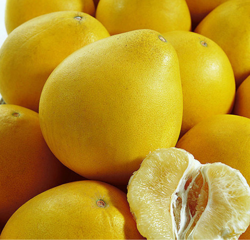 Bưởi Trung Quốc bán tại Việt Nam có 2 loại, gồm bưởi tép đỏ và bưởi tép trắng, song hình thức bên ngoài của hai loại này giống hệt nhau. Ảnh: Vietq.