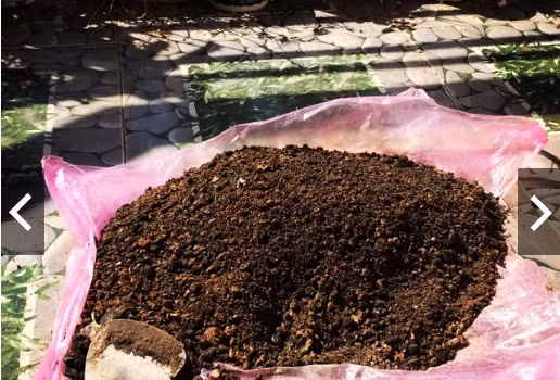 Ngoài bán theo kg, than tổ ong đã qua sử dụng còn được bán theo viên với giá từ 2.000 - 5.000 đồng/viên.