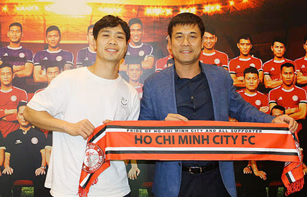 Tháng 1/2020, tiền đạo Nguyễn Công Phượng chính thức trở lại V.League thi đấu khi CLB TP.HCM quyết định bỏ ra hơn 100.000 Euro để mua lại nửa năm hợp đồng của tiền đạo này từ đội Sint-Truidense. Ảnh: Thethao247.