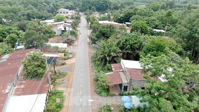 Nguyên nhân dẫn đến tình trạng đất vắng chủ là do dự án được quy hoạch kéo dài đến nay đã hơn 20 năm. Trong thời gian này, nhiều hộ dân không thể chờ được đến khi dự án triển khai nên đã chuyển đến nơi khác sinh sống.