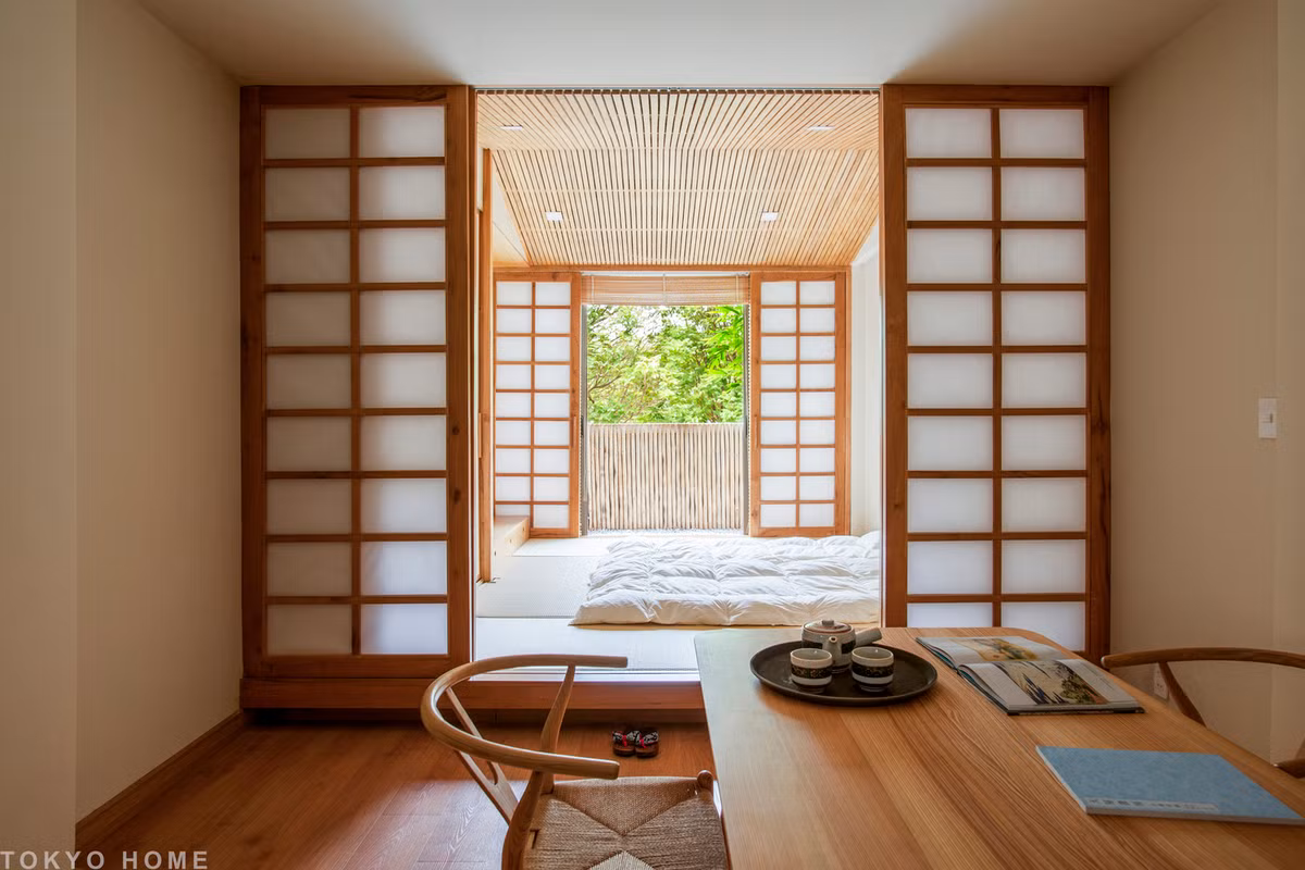 Tokyo Home là một không gian yên tĩnh lấy cảm hứng từ kiến trúc Nhật Bản trong khi Parisian Suite tái hiện sự lãng mạn và sang trọng của kiến trúc Paris theo cách hiện đại.