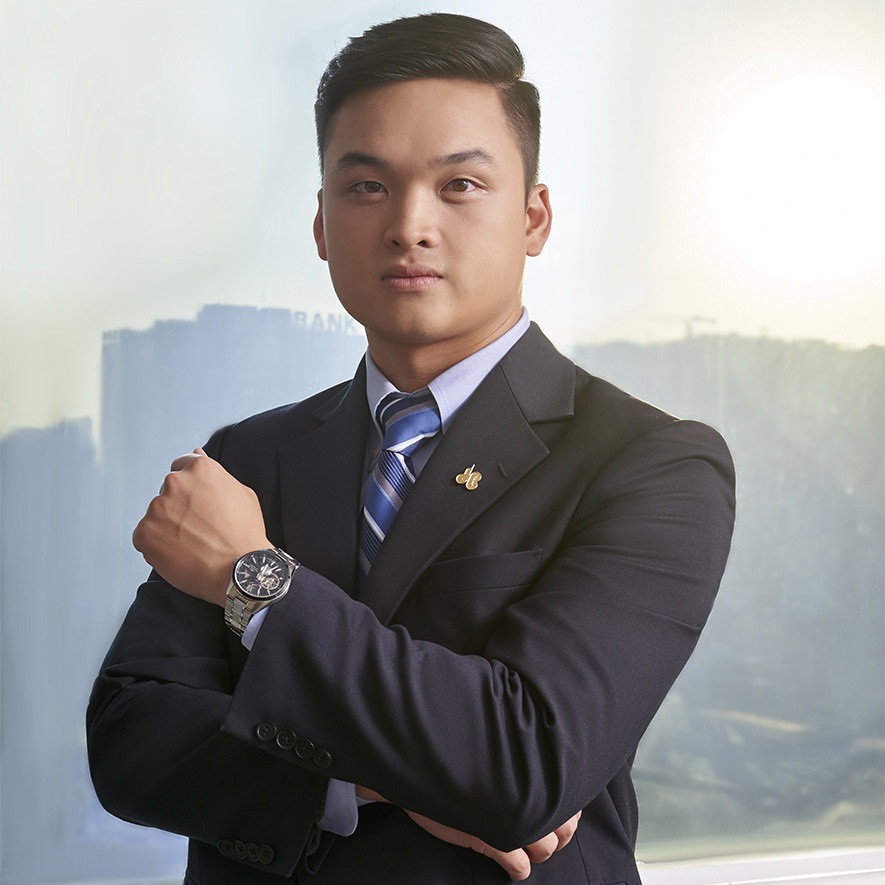 Thieu gia 9X kinh nghiem gi lam Tong giam doc xay dung Hoa Binh?