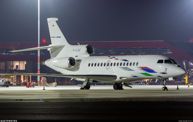 Theo Zing.vn, hình ảnh ghi nhận tại sân bay Tân Sơn Nhất cho thấy chiếc máy bay được gia đình thuê chở bệnh nhân Covid-19 thứ 32 của Việt Nam từ Anh về TP HCM có số hiệu WGT2B. Ảnh: Dutch/Jetphoto.