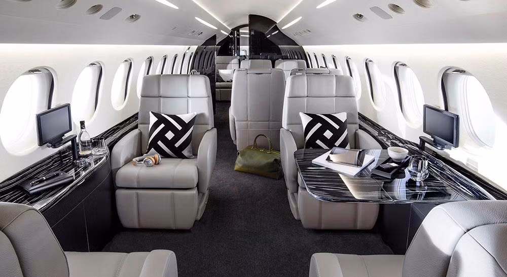 Falcon 8X có sức chứa 14 hành khách. Ảnh: Dassaultfalcon.