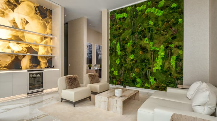 Những khu vườn thẳng đứng tạo cảm giác thân thiện với môi trường.