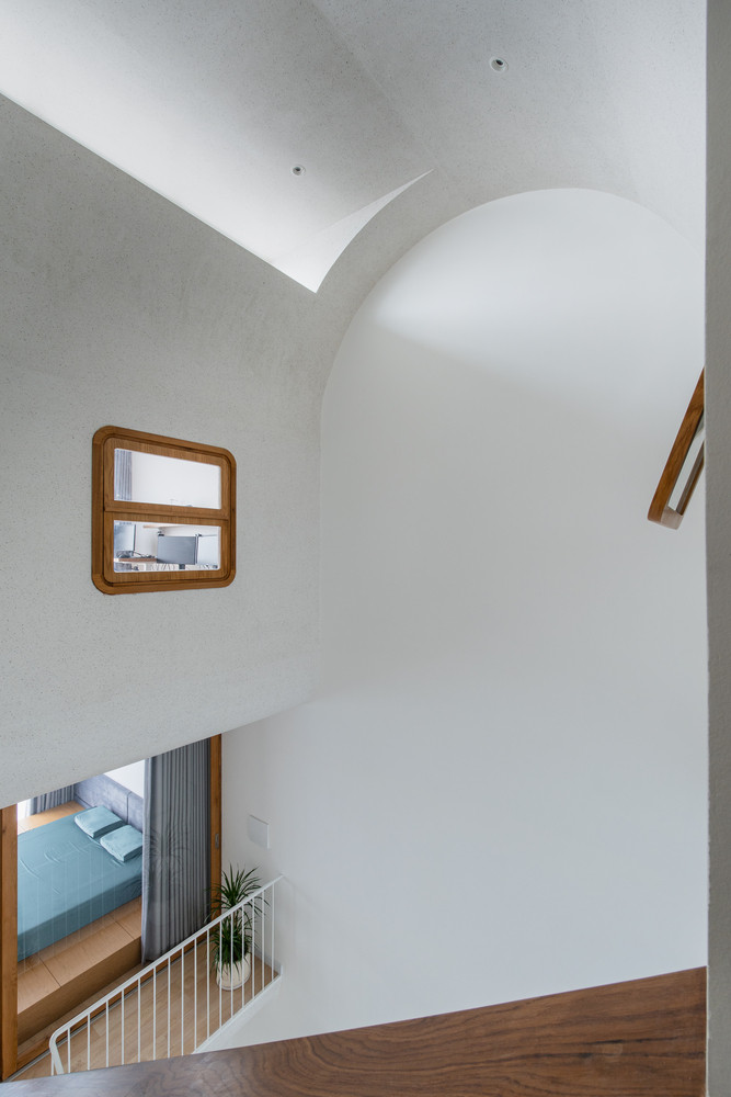 Không gian mở kết nối với khoảng thông tầng lớn.